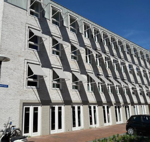 Voorveldse hof uitvalschermen