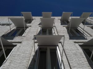 Voorveldse hof uitvalschermen