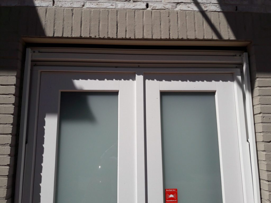 Voorveldse hof uitvalschermen